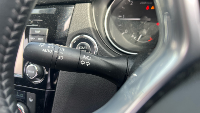 Nissan Qashqai 1.5 dCi N-Connecta 5dr Diesel Hatchback